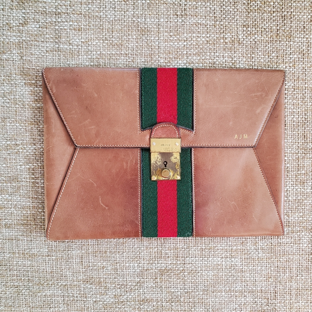 Small Vintage Gucci Envelope Clutch Handbag - Picture 3 of 11